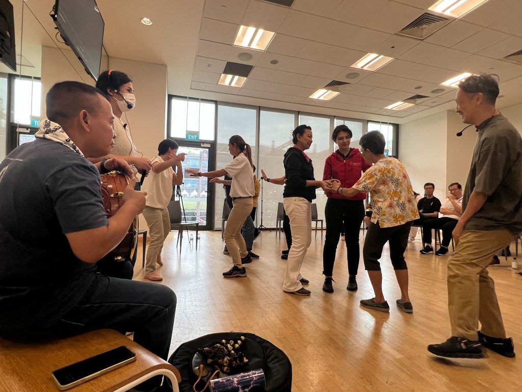 Dementia Patients and Caregivers Take Center Stage at Dance Workshop in Commemoration of World Alzheimer's Month - Alvinology