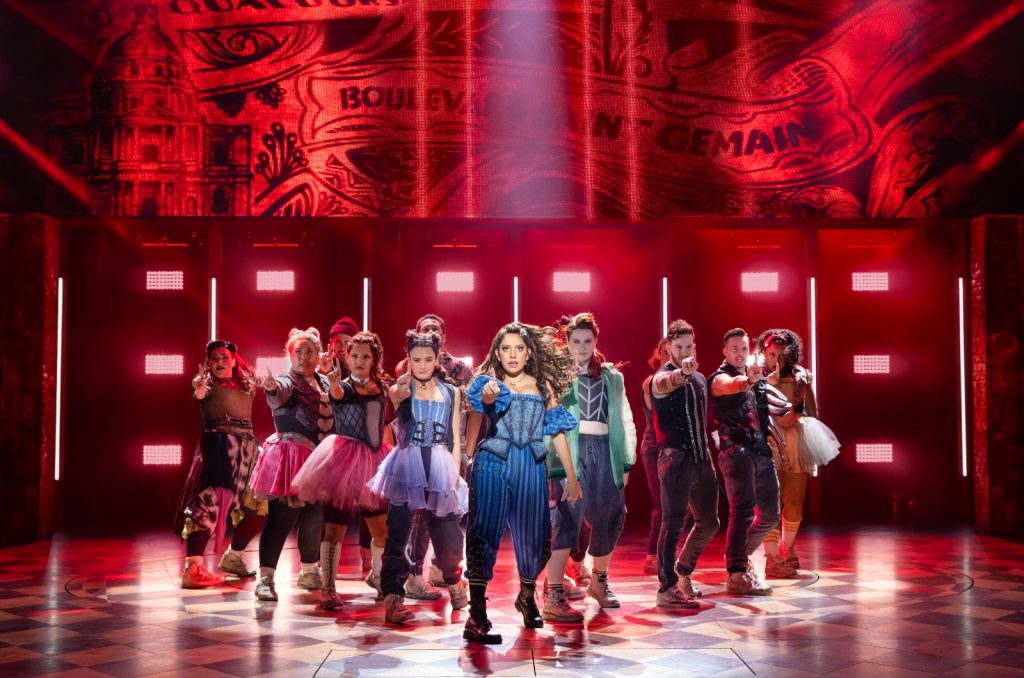 [Review] Nine Reasons to Watch & Juliet: A Pop Extravaganza of Love, Music, and Empowerment - Alvinology