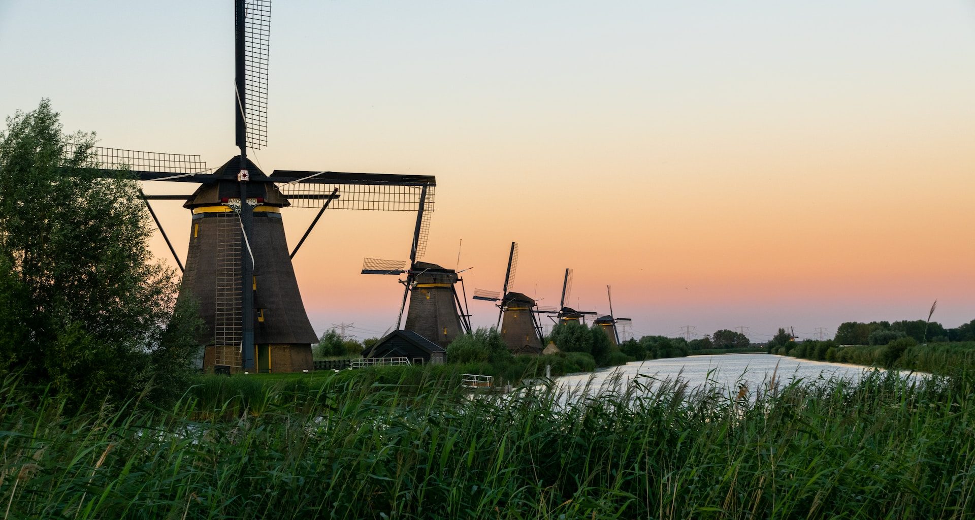 A Dutch Delight: Exploring the Charms of the Netherlands - Alvinology