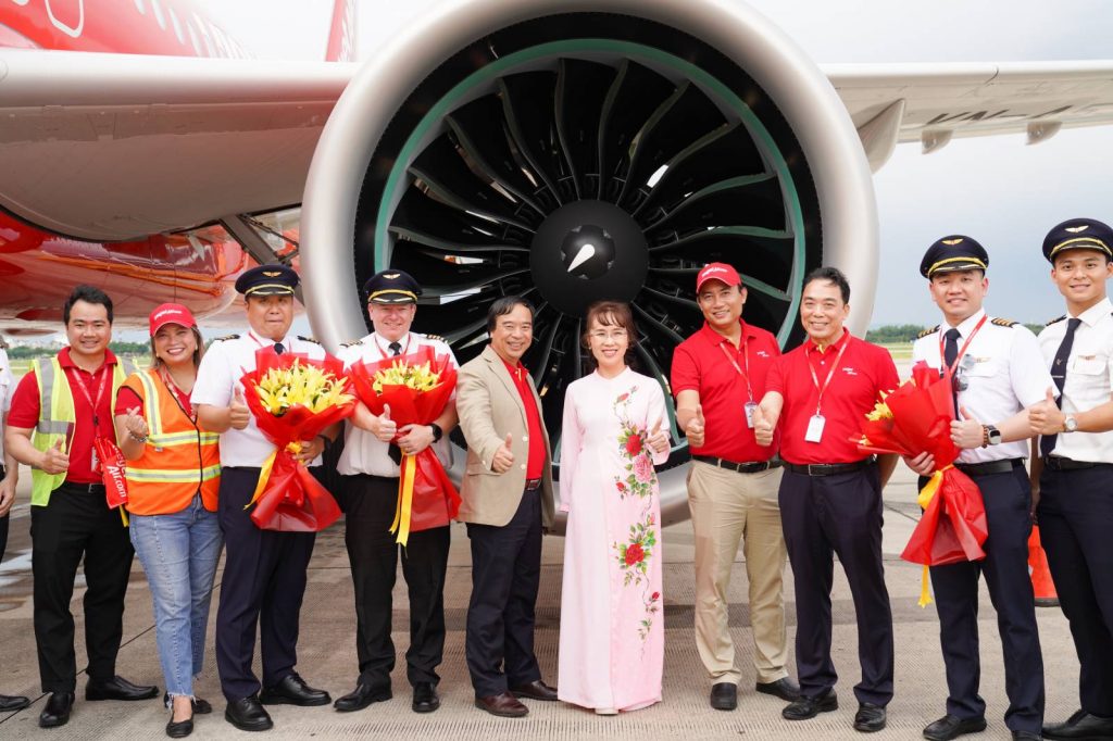 Vietjet Celebrates Delivery of 101st Aircraft, Expanding Fleet to New Heights - Alvinology