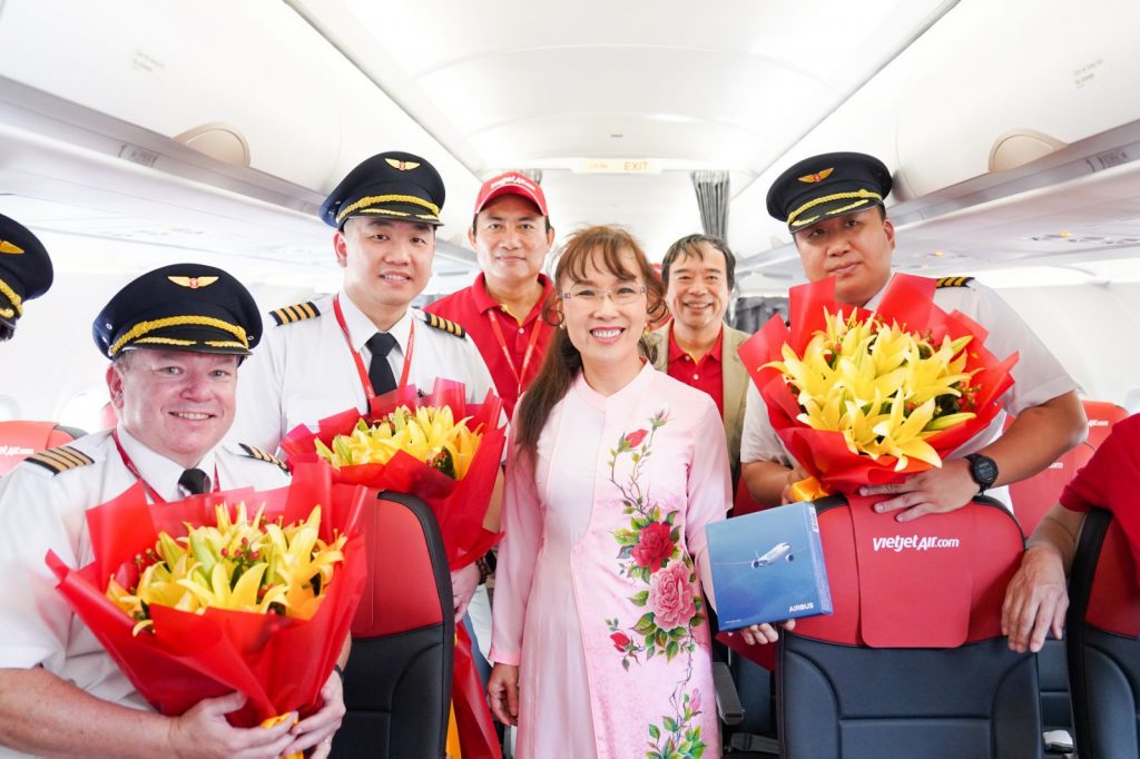 Vietjet Celebrates Delivery of 101st Aircraft, Expanding Fleet to New Heights - Alvinology