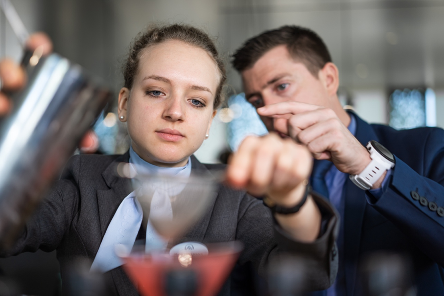 2023 Beverage Trends: A Healthier, Sustainable, and Premium Outlook - Alvinology