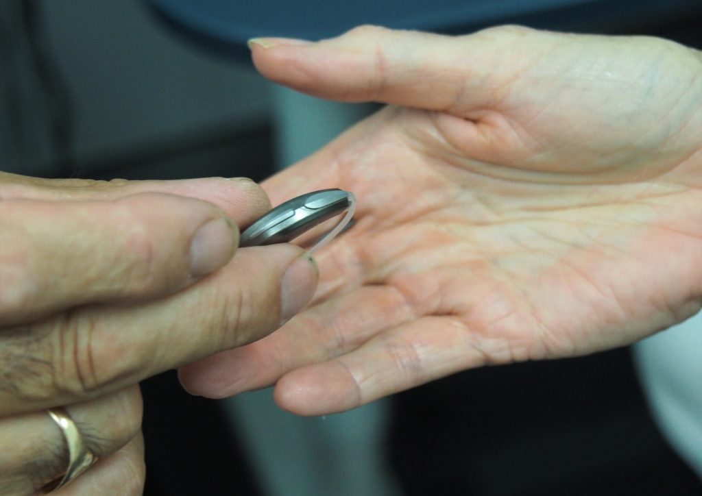 How Hearing Loss Impacts Daily Life: Strategies for Coping - Alvinology