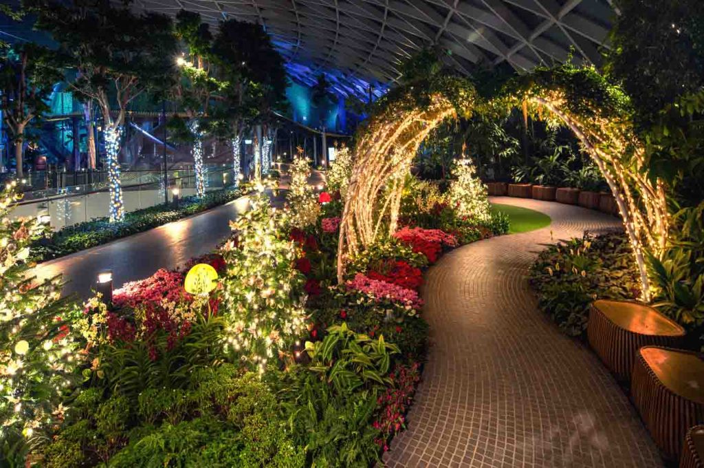 Dive into the Super Mario Universe and thrilling year-end festivities at Jewel Changi Airport this festive season - Alvinology