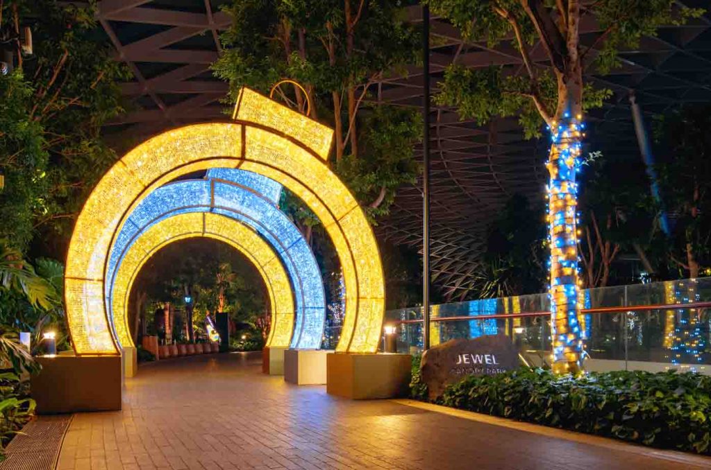 Dive into the Super Mario Universe and thrilling year-end festivities at Jewel Changi Airport this festive season - Alvinology