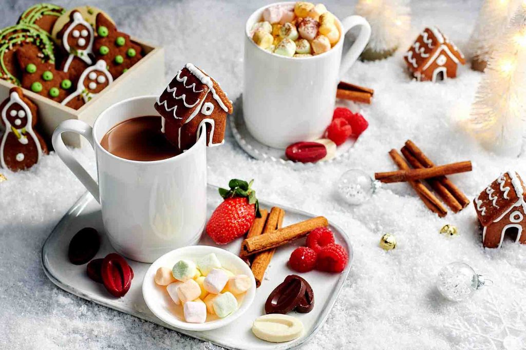 Fly into the Festive Spirit with Emirates’ Christmas Delights and Onboard Treats and Surprises Fly into the Festive Spirit with Emirates’ Christmas Delights and Onboard Treats and Surprises - Alvinology