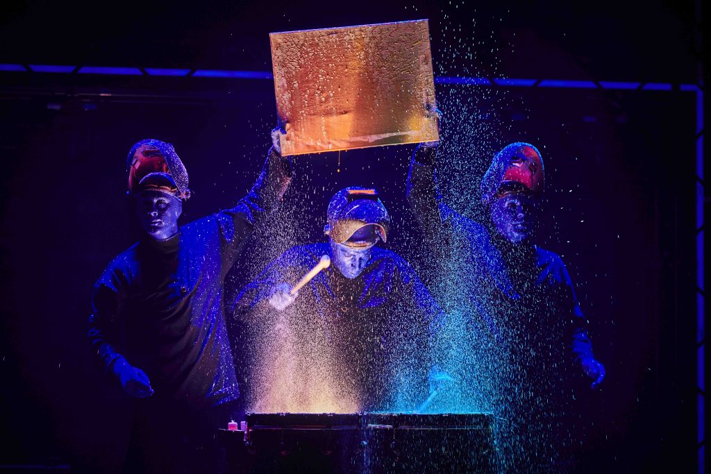 Dazzle in a Futuristic Show with Blue Man Group's Bluevolution World Tour in Singapore Dazzle in a Futuristic Show with Blue Man Group's Bluevolution World Tour in Singapore - Alvinology