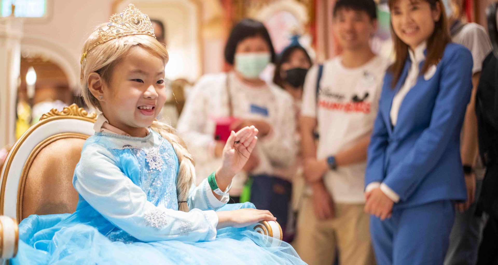 Hong Kong Disneyland Resort and Make-A-Wish Unite for Unforgettable Summer Snow Day Wishes Celebration - Alvinology