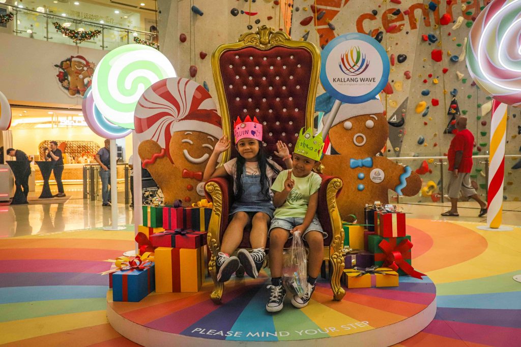 The Journey Onwards: Christmas Candyland Takes Over Singapore Sports Hub The Journey Onwards: Christmas Candyland Takes Over Singapore Sports Hub - Alvinology