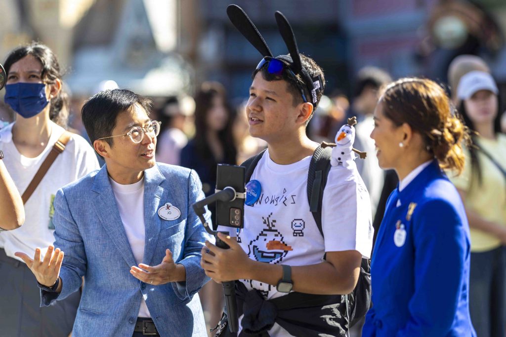 Hong Kong Disneyland Resort and Make-A-Wish Unite for Unforgettable Summer Snow Day Wishes Celebration - Alvinology