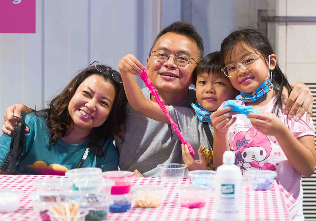 The Journey Onwards: Christmas Candyland Takes Over Singapore Sports Hub The Journey Onwards: Christmas Candyland Takes Over Singapore Sports Hub - Alvinology