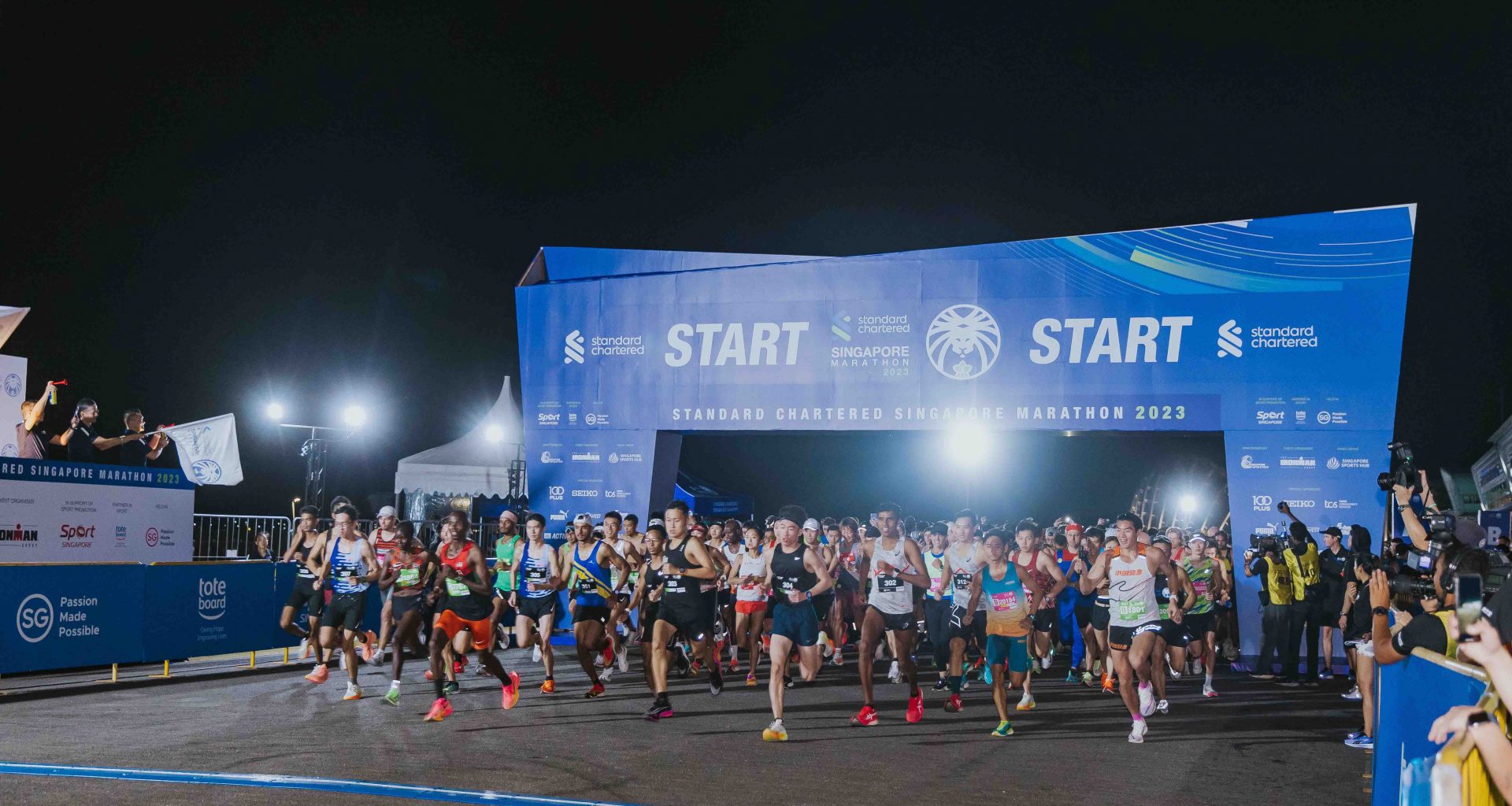 Record-Breaking Run: Standard Chartered Singapore Marathon 2023 Attracts Over 44,000 Runners - Alvinology