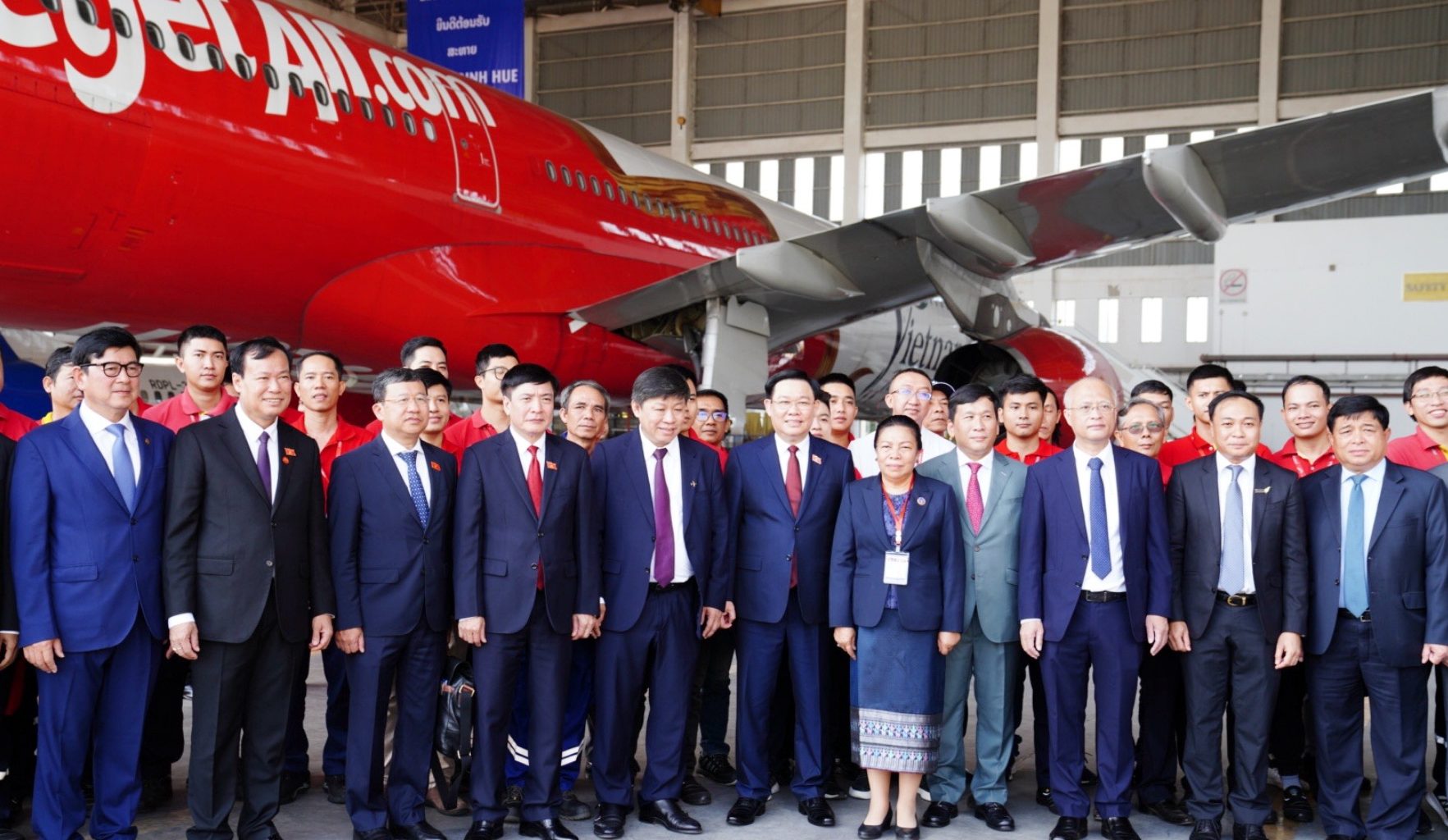 Vietjet's Exciting Journey: Connecting Ho Chi Minh City to Vientiane and Strengthening Ties with Lao Airlines - Alvinology