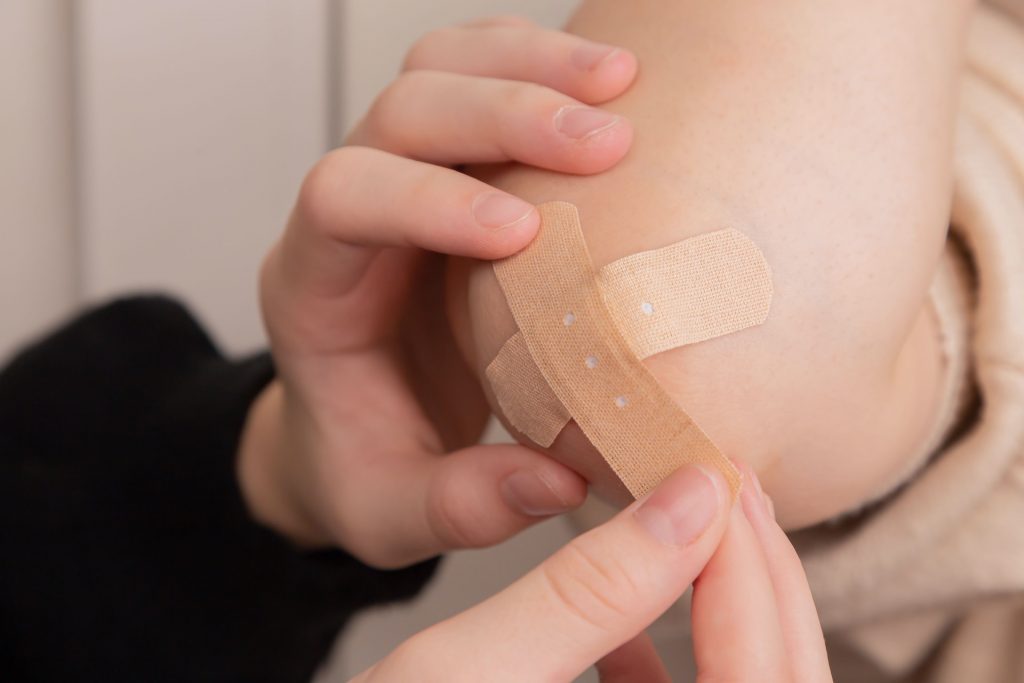 Caring for Wounds: 7 Useful Pieces of Advice for Moms - Alvinology