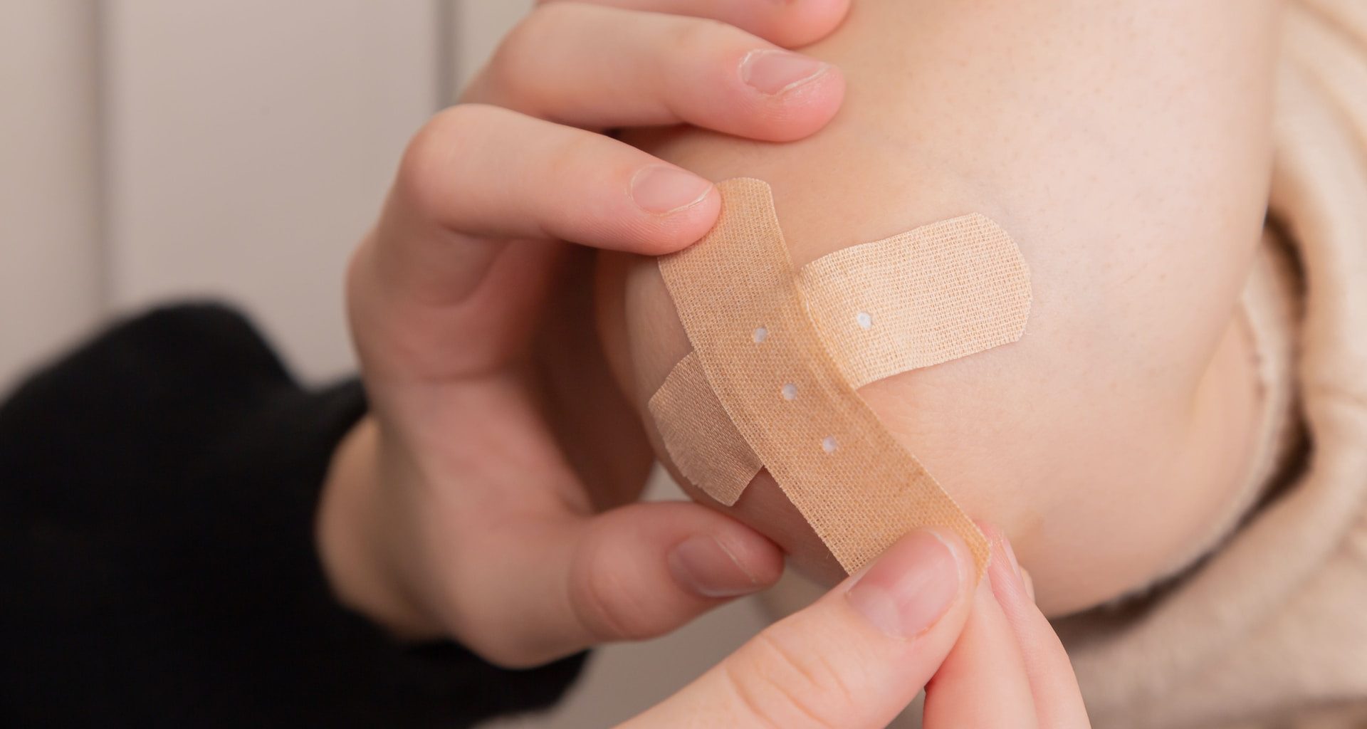 Caring for Wounds: 7 Useful Pieces of Advice for Moms - Alvinology