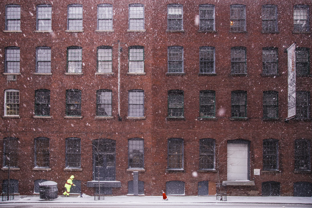 Snow Shoveling Tips That’ll Ensure You Stay Injury-Free as You Clear Driveways - Alvinology
