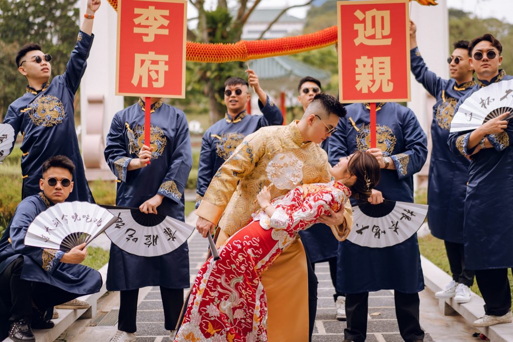 The Red Wedding: A Resplendent Journey into Chinese Tradition Unveiled - Alvinology