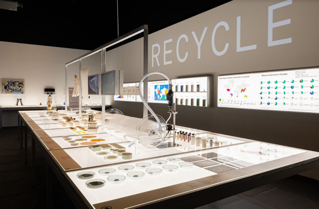 National Museum of Singapore Welcomes Groundbreaking Exhibition: "Plastic: Remaking Our World" - Alvinology