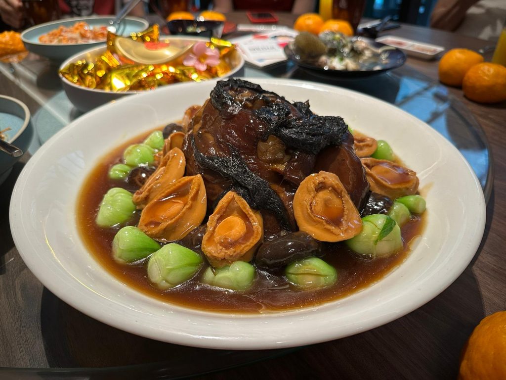 Celebrate the Year of the Dragon at Yuè (乐) – Aloft Singapore Novena Unveils First Lunar New Year Menu Celebrate the Year of the Dragon at Yuè (乐) – Aloft Singapore Novena Unveils First Lunar New Year Menu - Alvinology