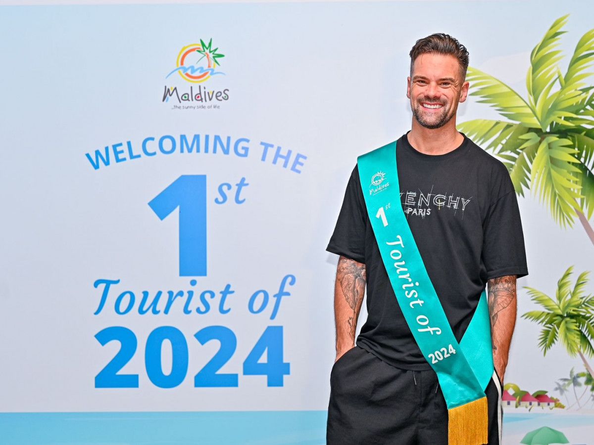 Benjamin Duncan Moore Kicks off 2024 as the First Tourist in Maldives - Alvinology