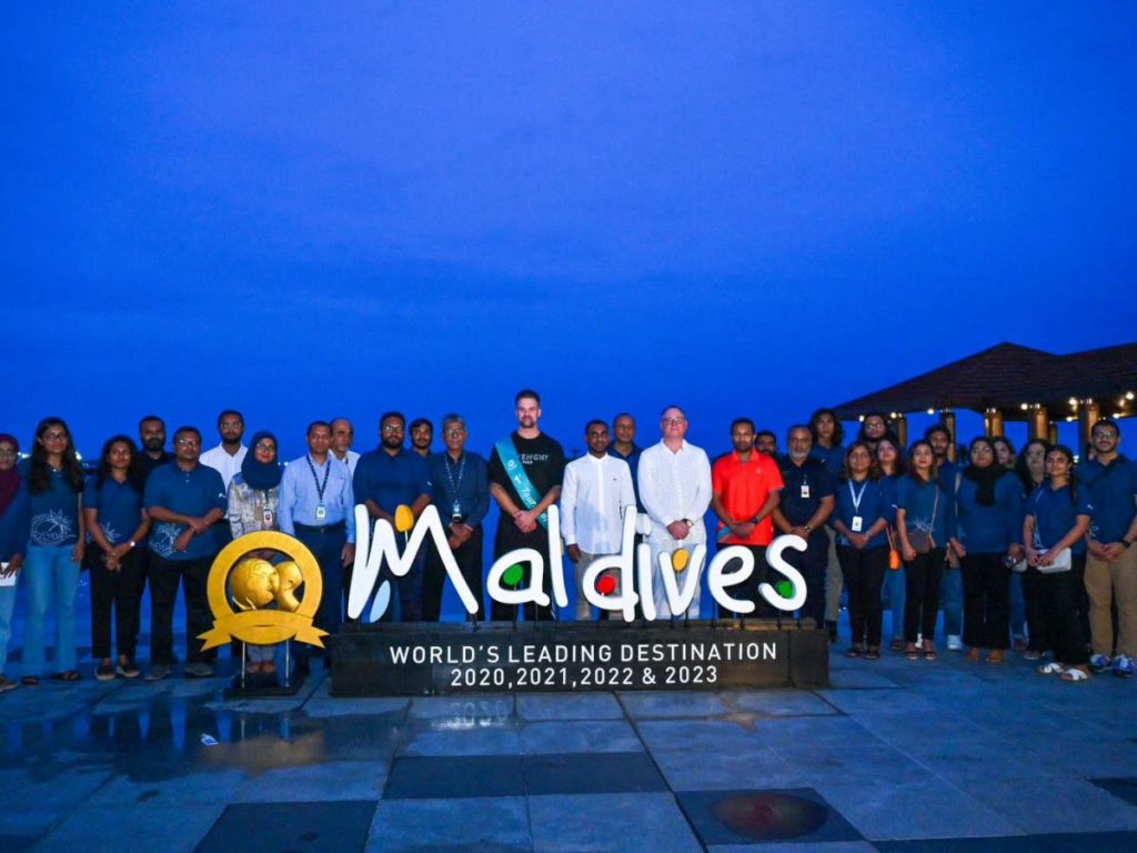 Benjamin Duncan Moore Kicks off 2024 as the First Tourist in Maldives Benjamin Duncan Moore Kicks off 2024 as the First Tourist in Maldives - Alvinology