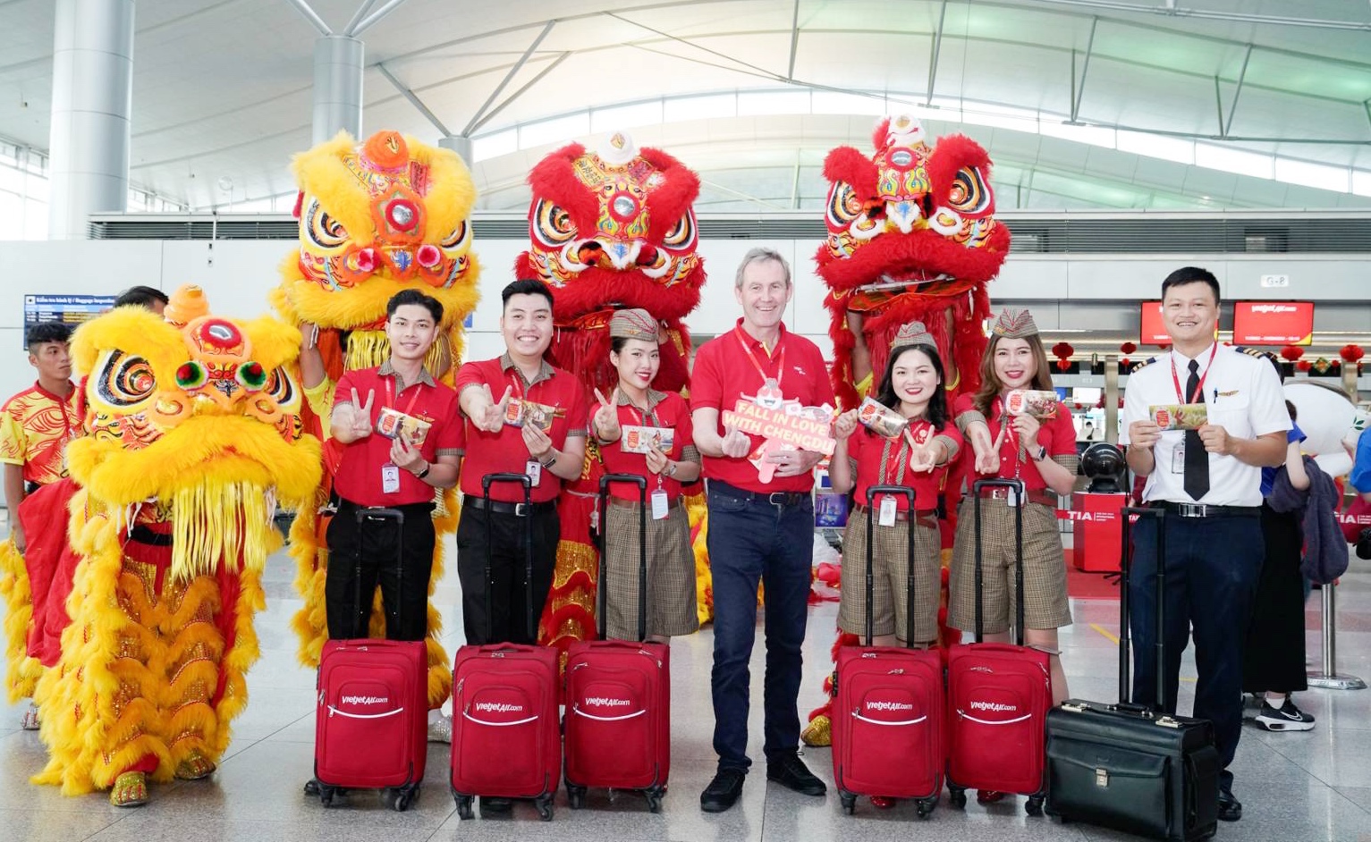 Vietjet Expands Vietnam-China Flight Network with New Ho Chi Minh City – Chengdu Route - Alvinology