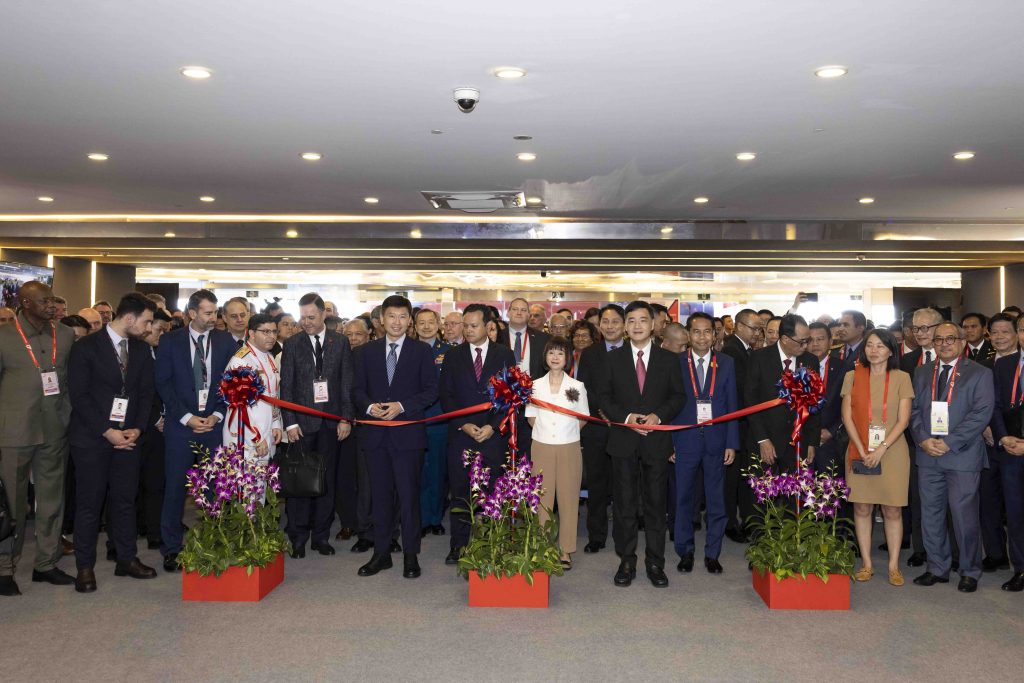 Singapore Airshow 2024 Kicks Off with Grand Ribbon Cutting Ceremony Singapore Airshow 2024 Kicks Off with Grand Ribbon Cutting Ceremony - Alvinology