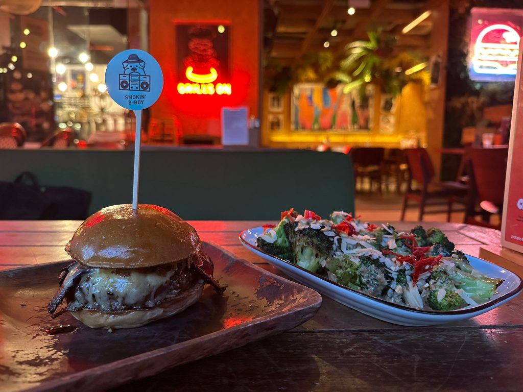 [Review] Three Buns Quayside: Stand-Alone Location with Focus on Gourmet Burgers and Crafted Cocktails - Alvinology