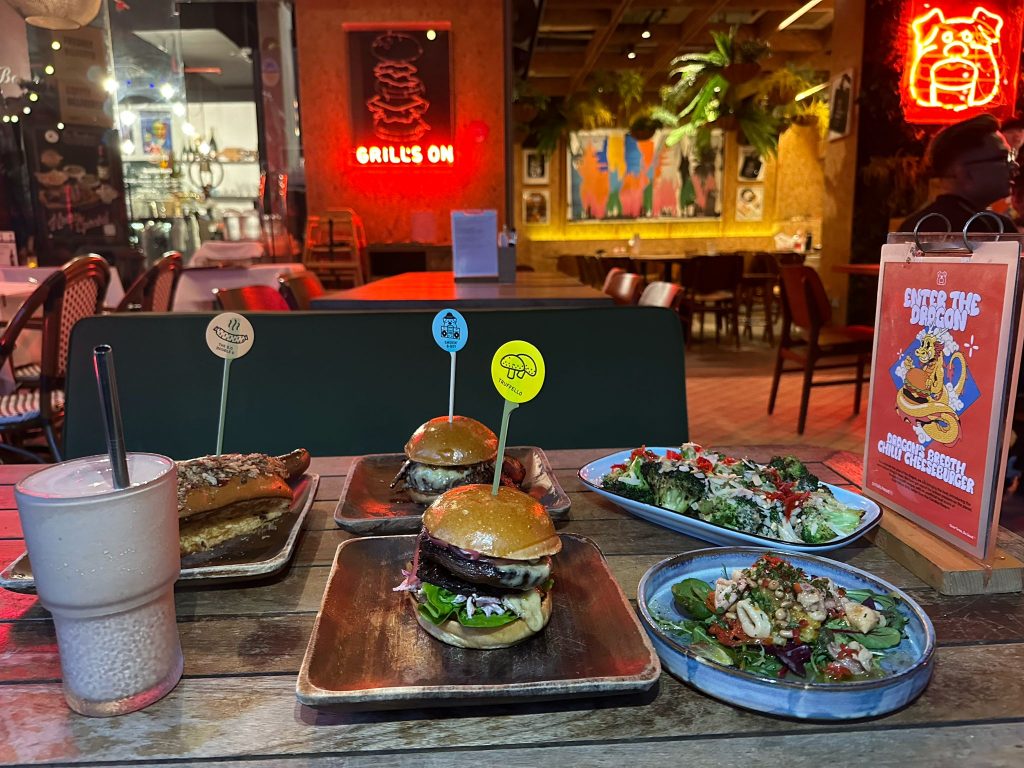[Review] Three Buns Quayside: Stand-Alone Location with Focus on Gourmet Burgers and Crafted Cocktails - Alvinology