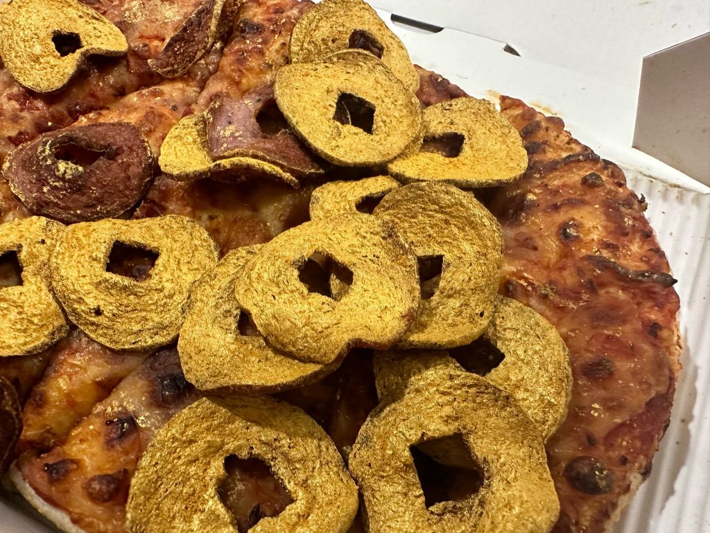 [Review] GOPIZZA Introduces Many Prosperoni Pizza for CNY 2024 with Coin-shaped Pepperoni - Alvinology