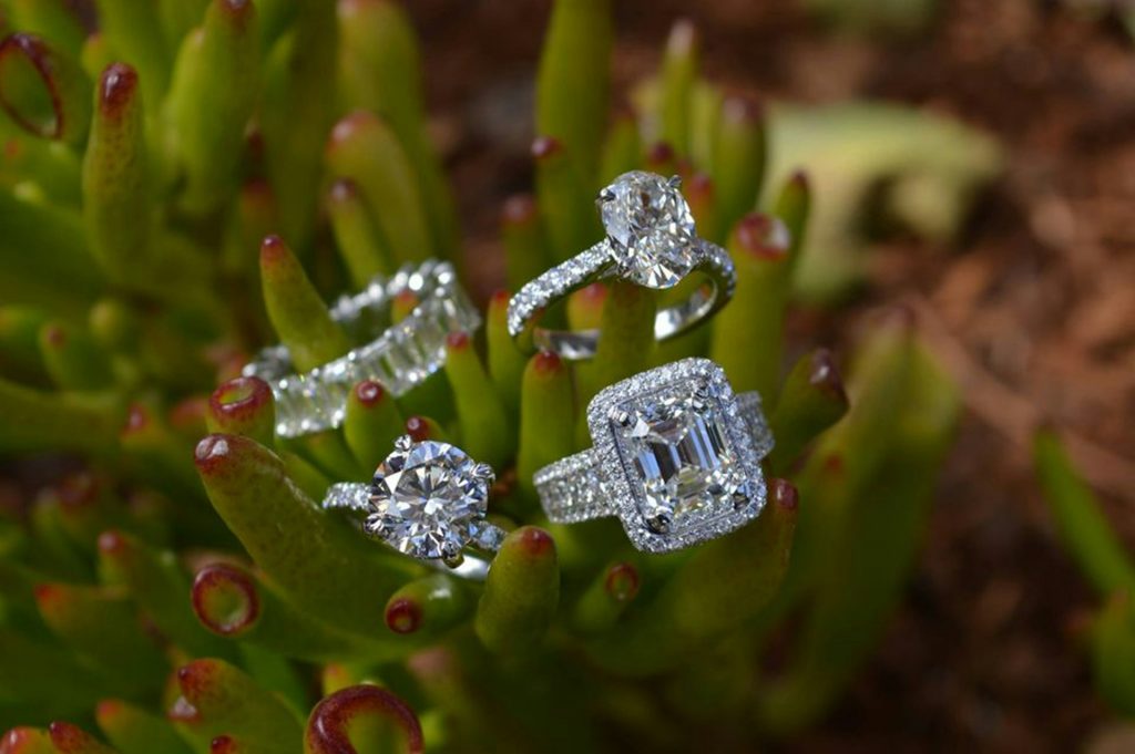Lab-Grown Diamonds in High Fashion: Statement Necklaces that Speak Volumes  - Alvinology