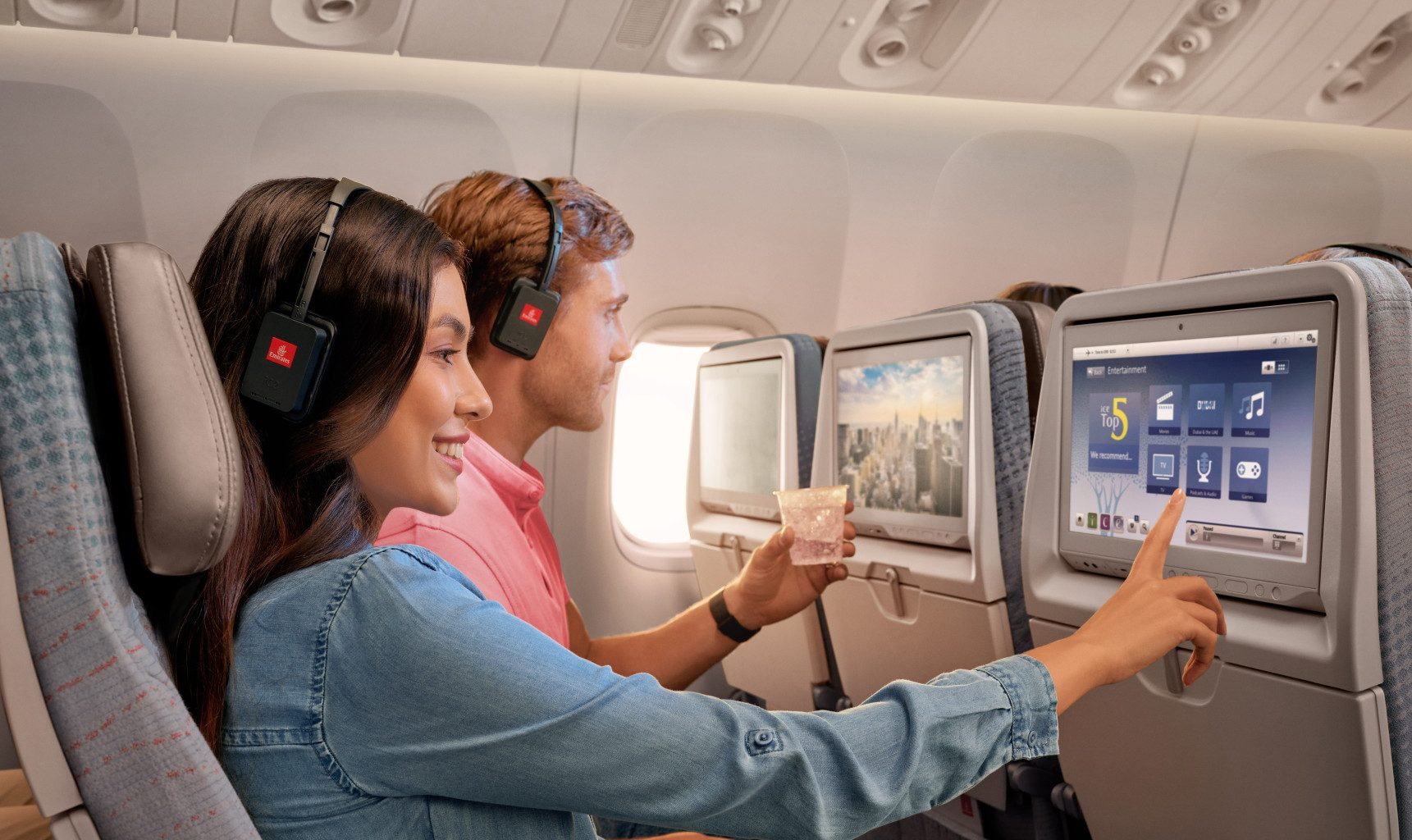 Emirates Takes Flight with Prestigious 'Best Inflight Entertainment Award' at the 2024 Airline Excellence Awards - Alvinology