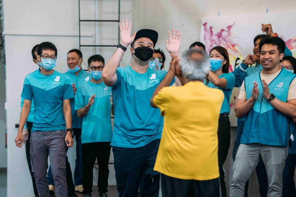 Deliveroo Extends Ramadan Blessings to Elderly Residents at Jamiyah Home for the Aged - Alvinology