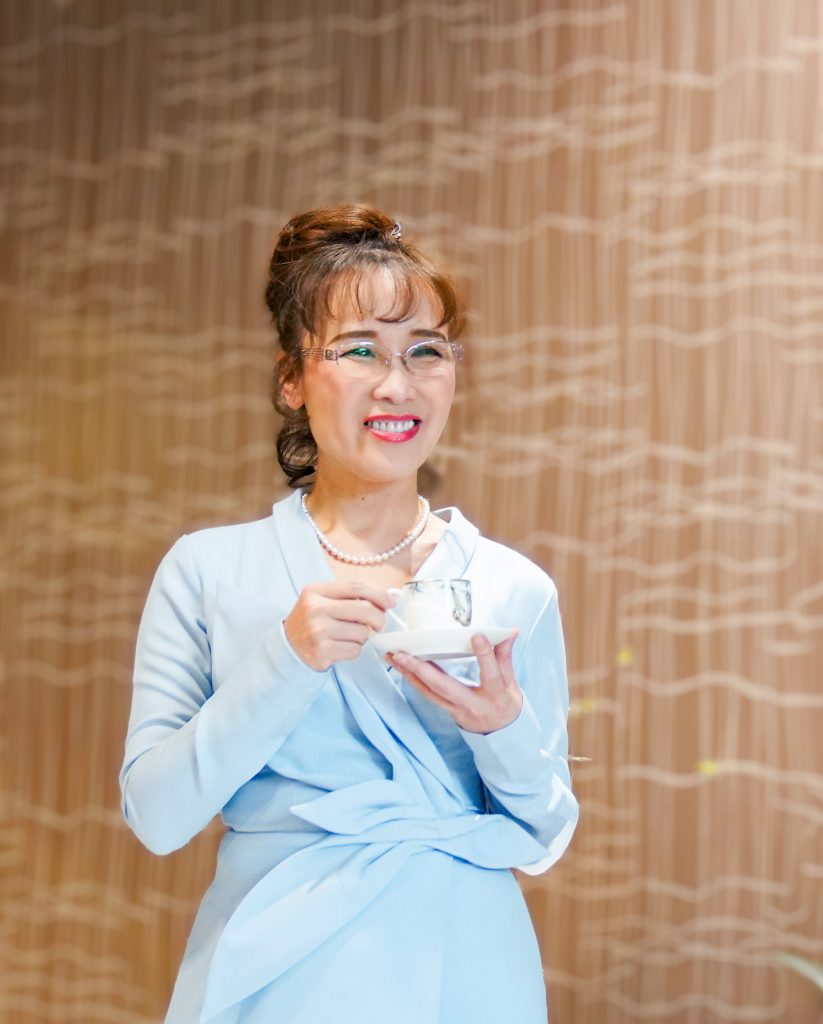 Empowering Dreams: Nguyen Thi Phuong Thao's Vision for Vietjet Air - Alvinology