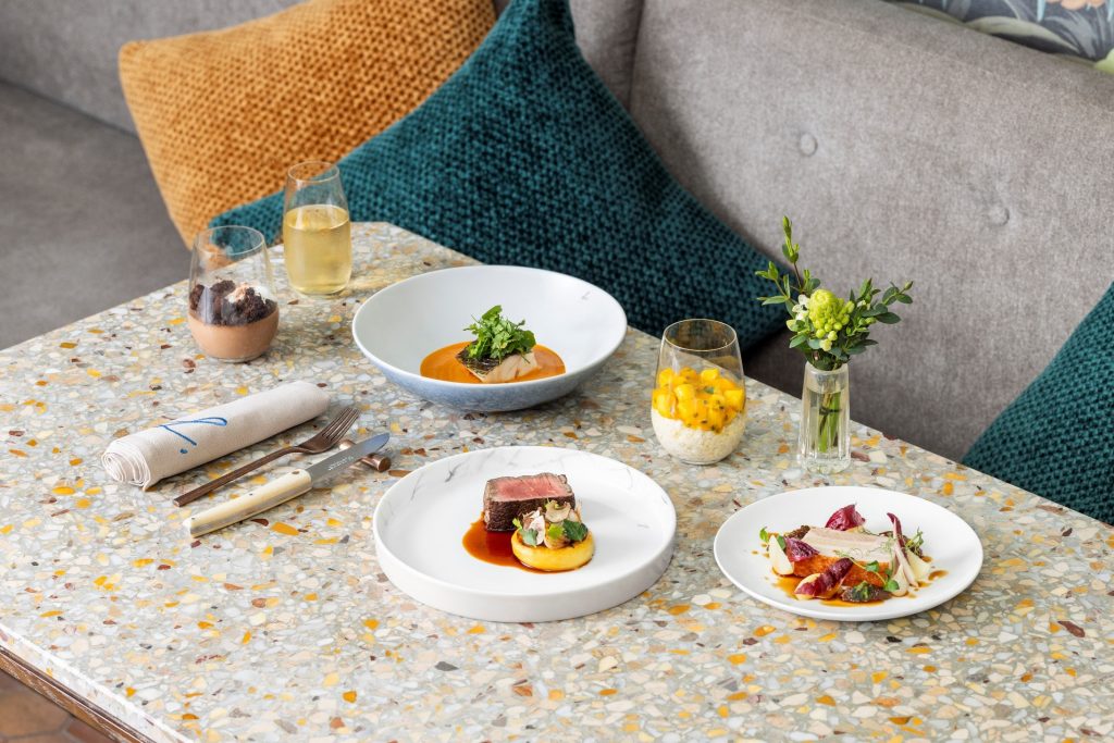 Cathay Pacific Elevates In-Flight Dining with Michelin-Starred French Cuisine - Alvinology