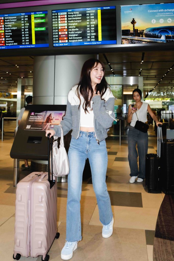 Korean Star Mun Ka Young Lands in Singapore for TUMI's 'Discovering Asra' Event - Alvinology