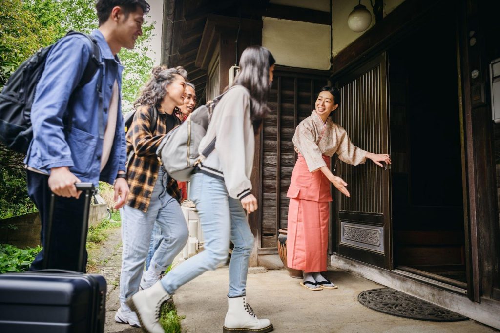5 Expert Tips to Unlocking Joyful Travel 5 Expert Tips to Unlocking Joyful Travel - Alvinology