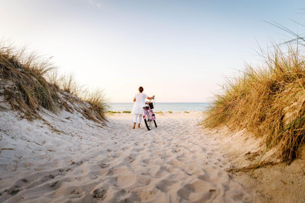 5 Expert Tips to Unlocking Joyful Travel 5 Expert Tips to Unlocking Joyful Travel - Alvinology