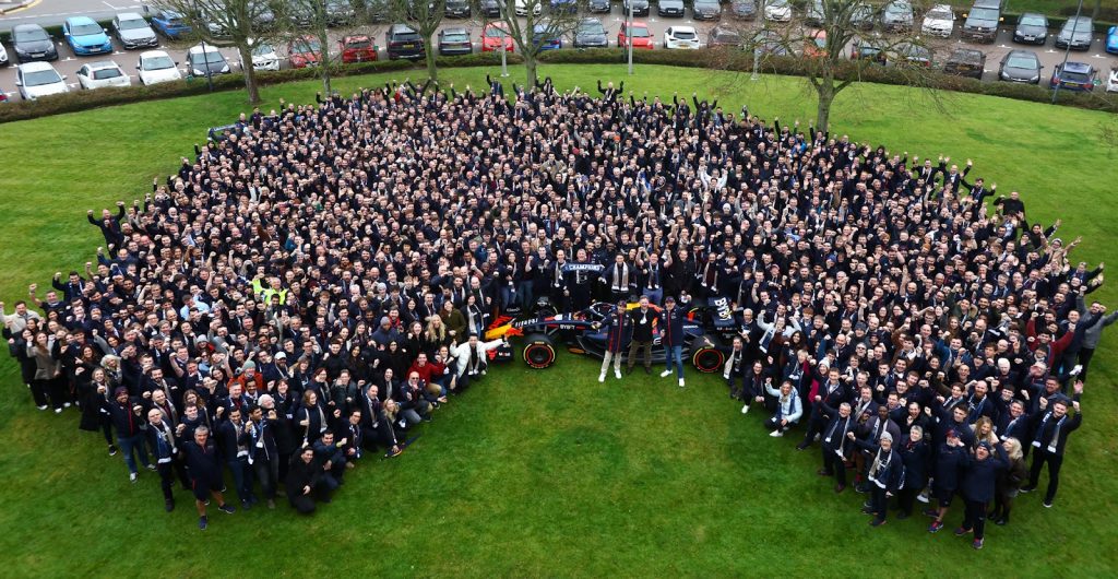 Unleash Your Potential: Intern with F1 Champions Oracle Red Bull Racing - Alvinology