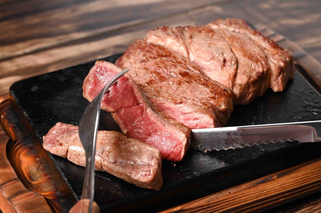 Yappari Steak Debuts in Singapore: Elevating Steak Dining with Premium Cuts and Interactive Lava Stone Experience - Alvinology