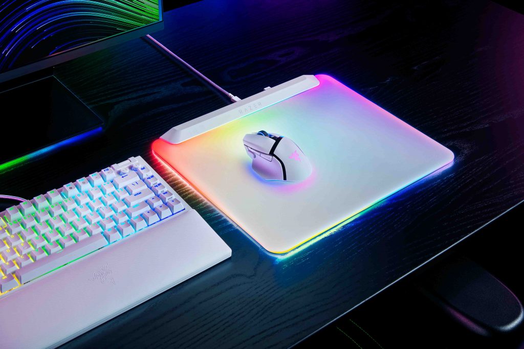 Introducing the Razer Firefly V2 Pro: The World's First LED Backlit Gaming Mouse Mat - Alvinology