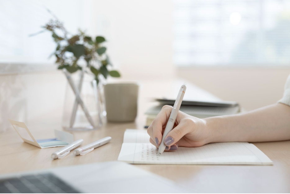 Erase Coloured Writing with Ease with the New Erasable Pilot FriXion Waai Retractable Gel Pen - Alvinology