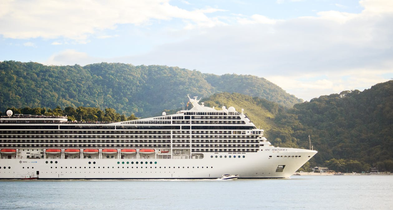 Safety at Sea: Navigating Legal Waters When Accidents Occur on Cruise Ships - Alvinology