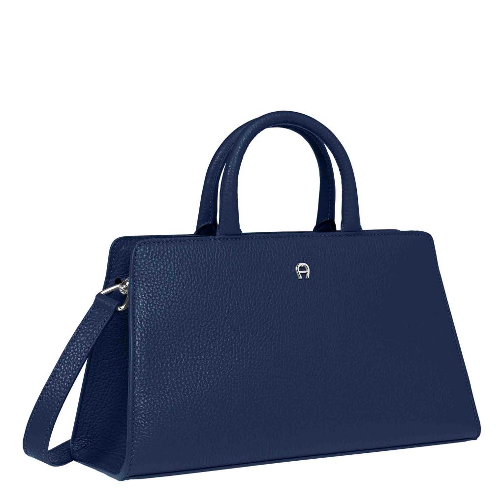 AIGNER Spring/Summer 2024 Collection: A Fusion of Craftsmanship and Italian Elegance - Alvinology