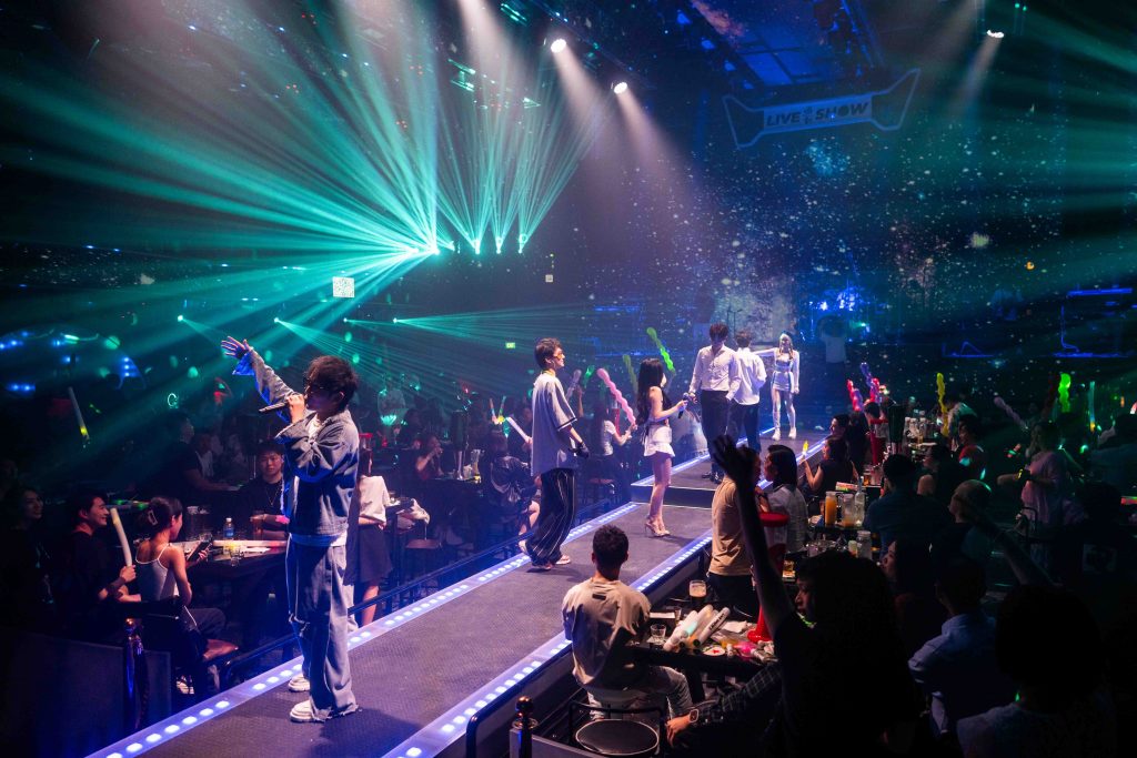 The Future of Events: How Tech Is Redefining Celebrations - Alvinology