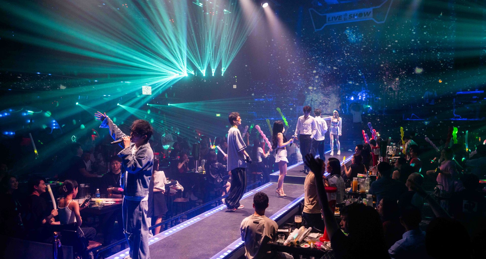 The Future of Events: How Tech Is Redefining Celebrations - Alvinology