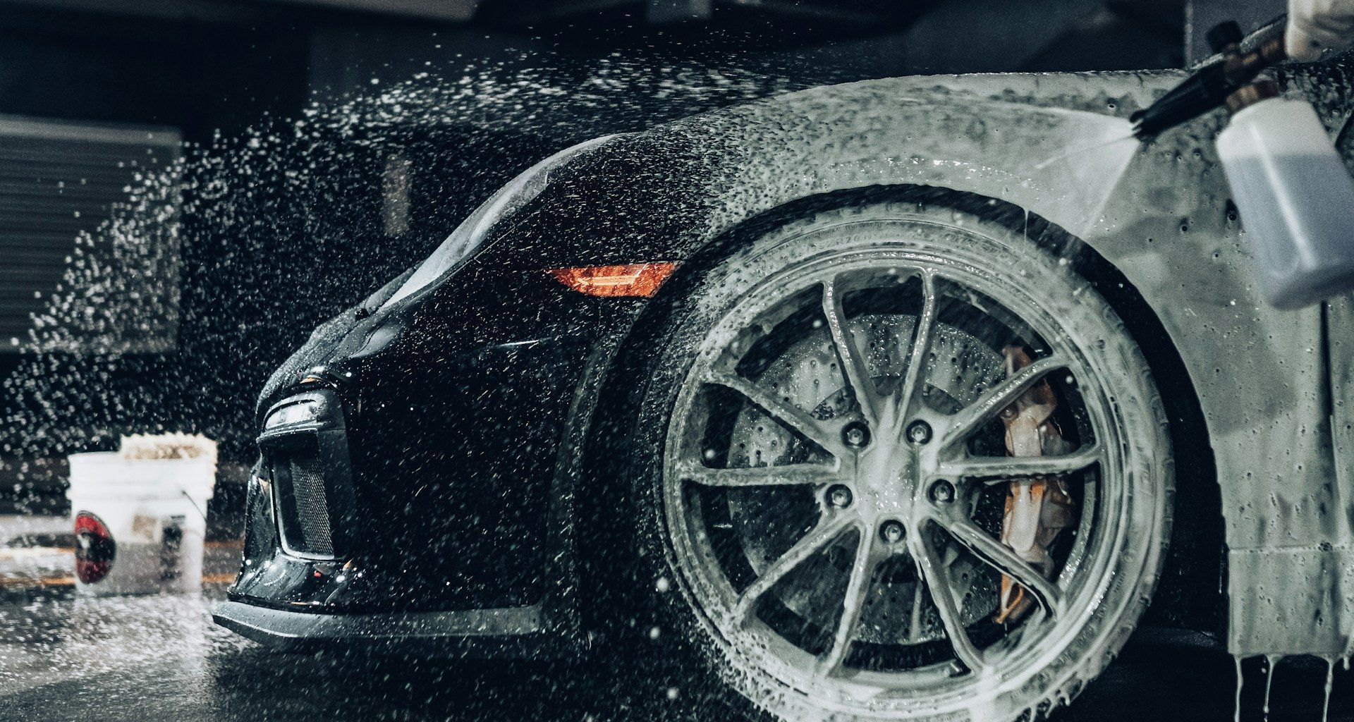 The Fundamental Importance of Professional Tools in Attaining Impeccable Results in Car Cleaning - Alvinology