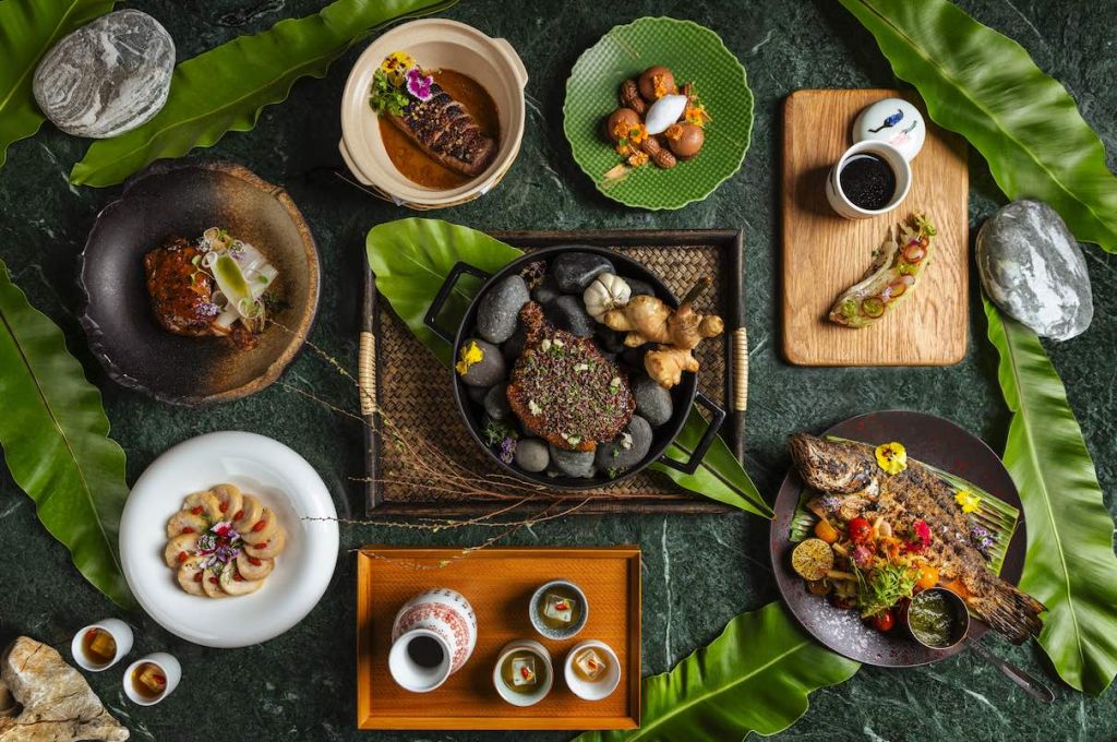 The Robertson House's Entrepot Introduces New Menu, Inspired by Chef Nixon Low's Formative Years - Alvinology