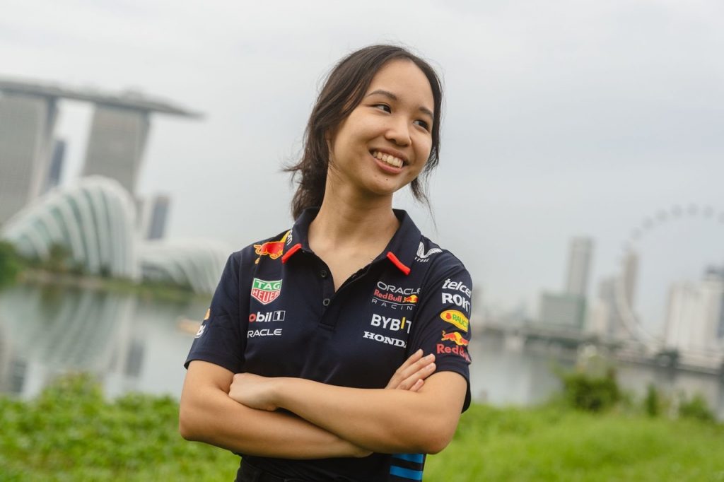 Singaporean Winners Embark on Exclusive Internship at Oracle Red Bull Racing HQ in the UK - Alvinology