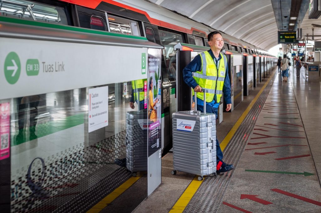 Stellar Lifestyle and SingPost Launch Singapore’s First Postal Collection Service via SMRT Trains - Alvinology